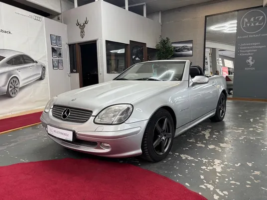 Mercedes-Benz SLK 230